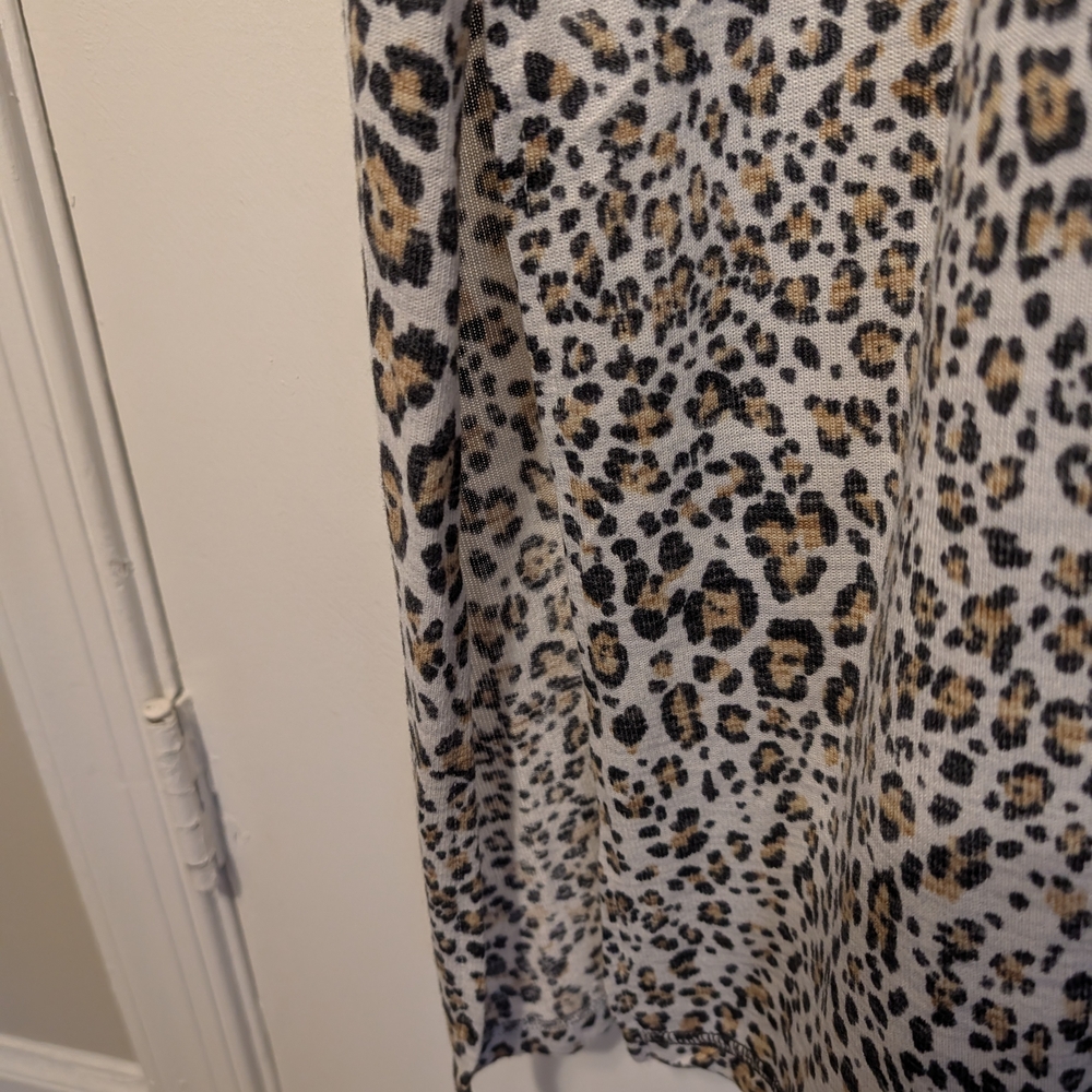 Secret Treasures Leopard Print Robe - Picture 5 of 5